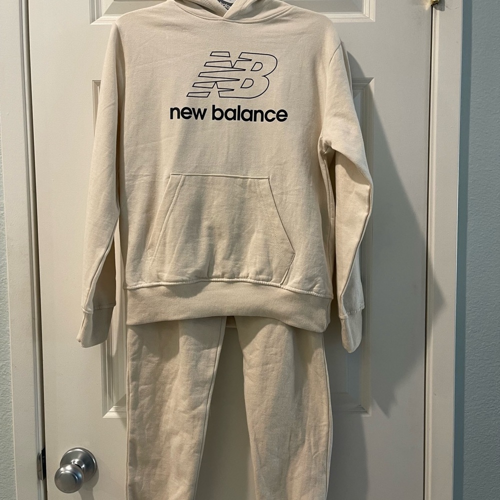 New Balance Cream Hoodie and Sweatpants Set